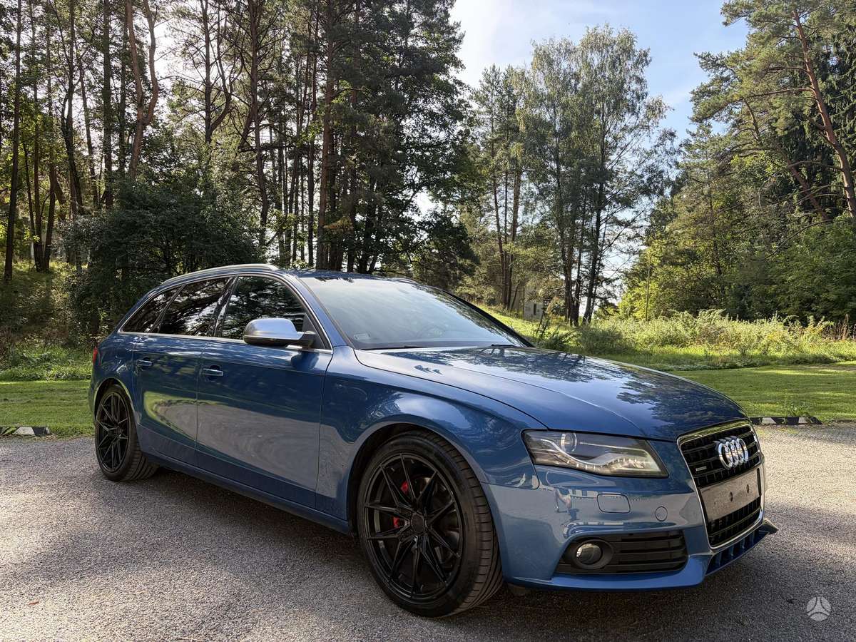 Audi A4 2011 — двигун 2967 cm³, 239 HP (176kW)