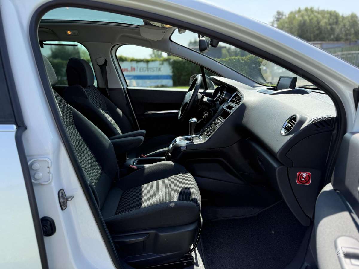 Peugeot 5008 2013 — photo 15