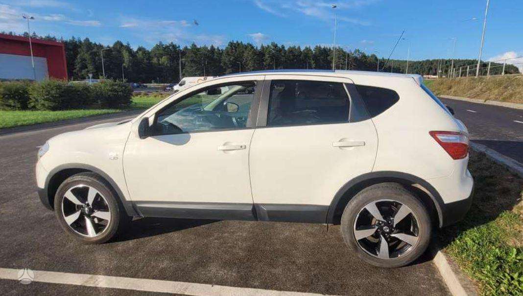 Nissan Qashqai 2012 — engine 1995 cm³, 150 HP (110kW)