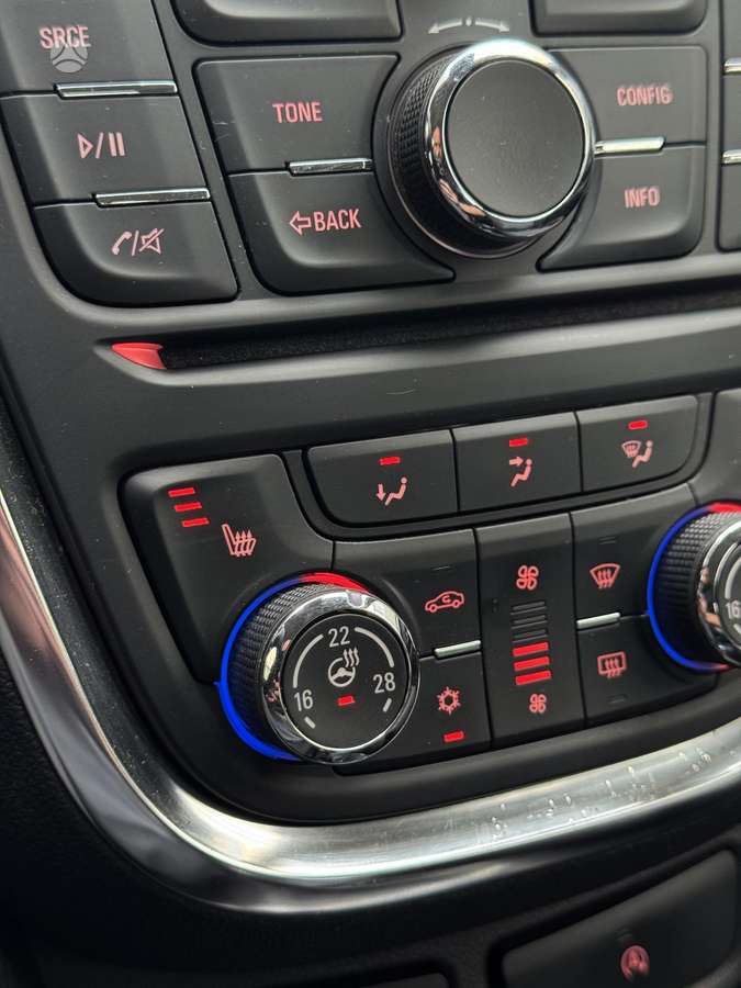 Opel Mokka 2015 — photo 28