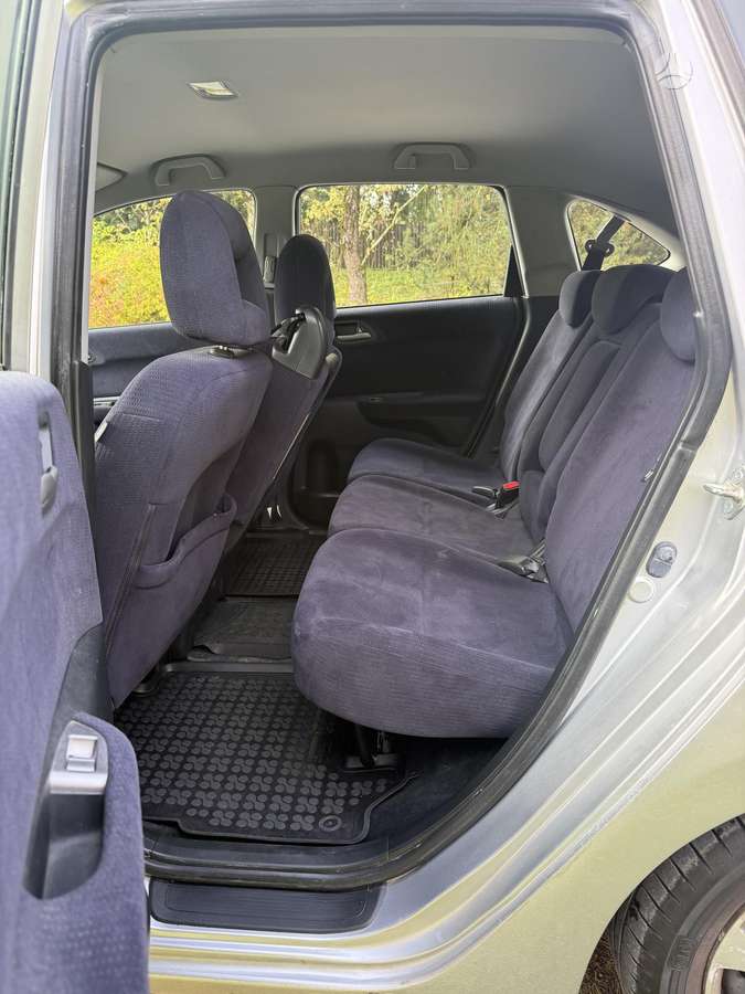 Honda FR-V 2007 — photo 11