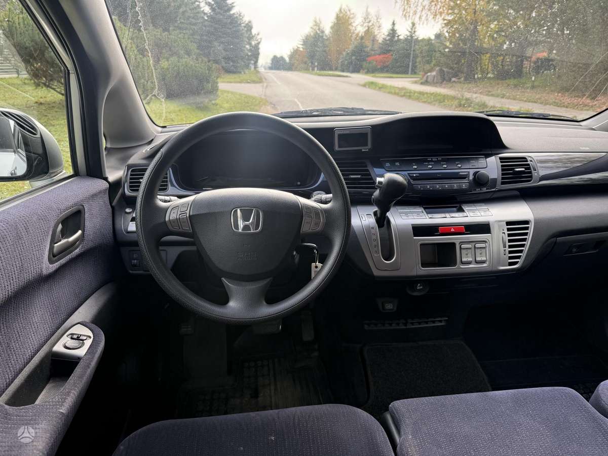 Honda FR-V 2007 — photo 14