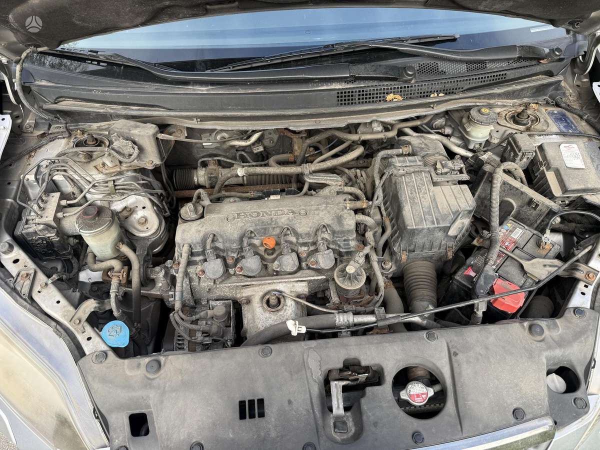 Honda FR-V 2007 — photo 17