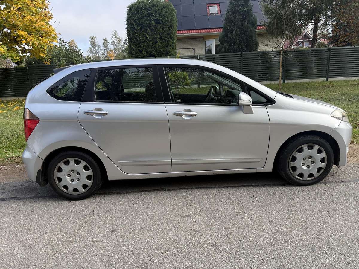 Honda FR-V 2007 — engine 1799 cm³, 140 HP (103kW)