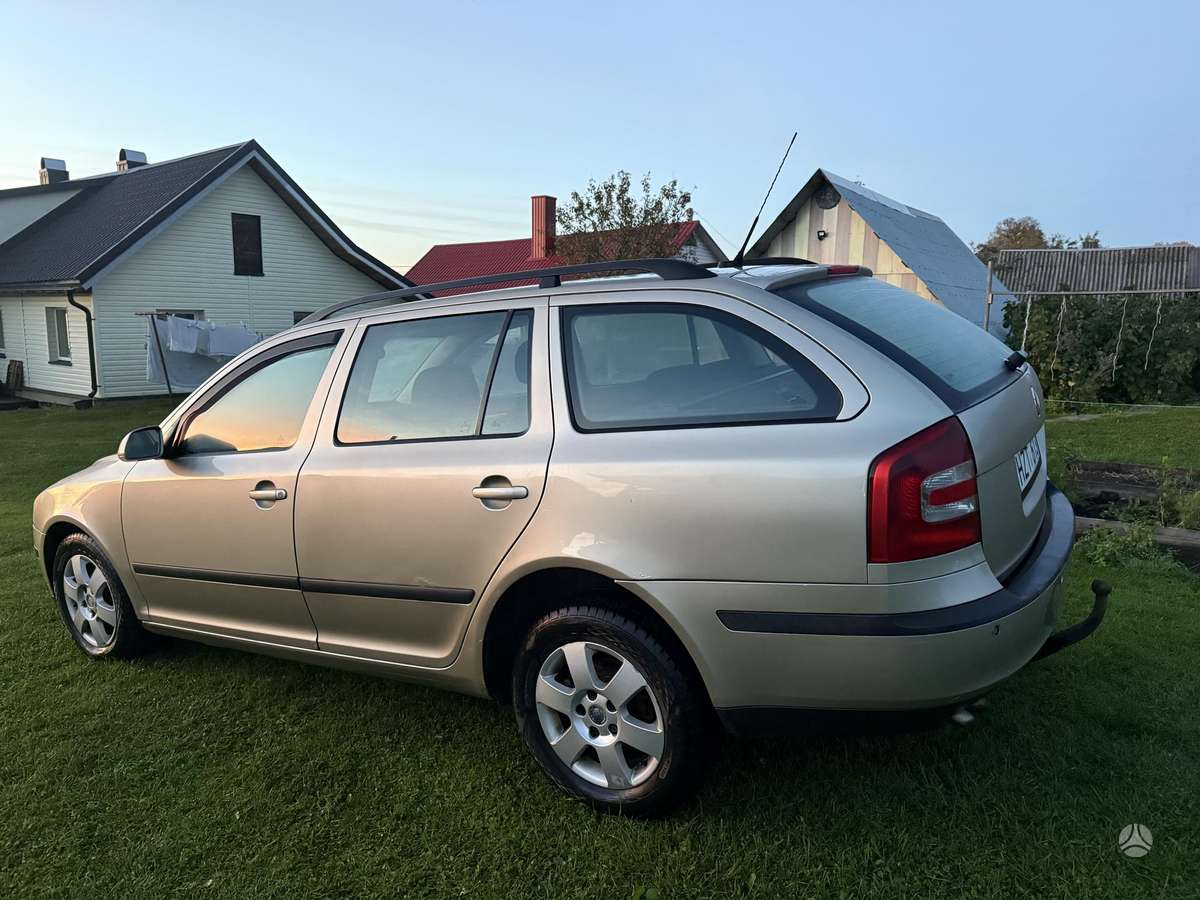 Skoda Octavia 2006 — салон