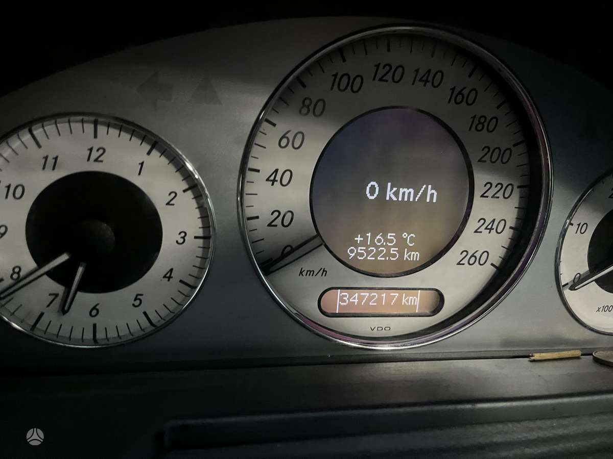 Mercedes-Benz E280 2005 — двигун 2987 cm³, 190 HP (140kW)