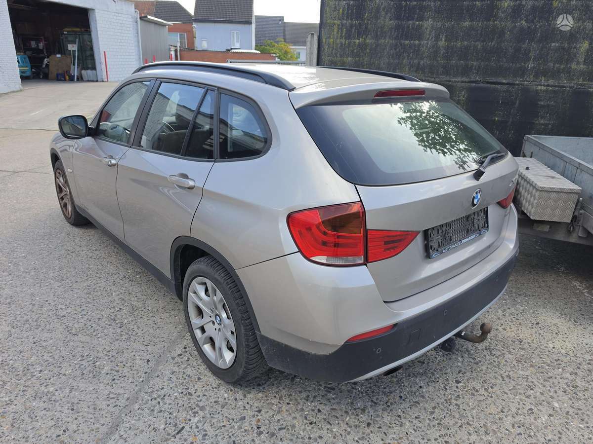 BMW X1 2010 — engine 2000 cm³, 143 HP (105kW)