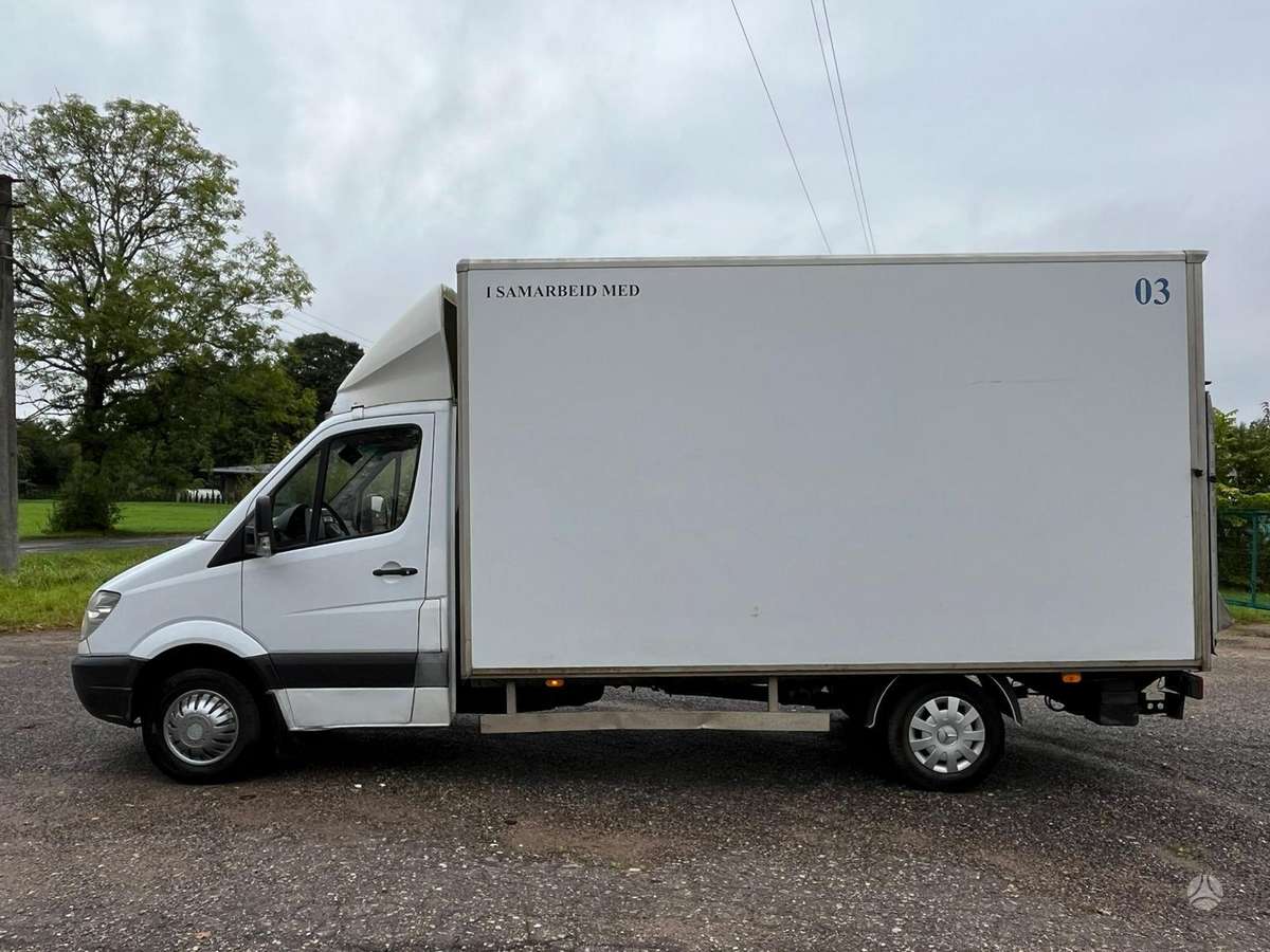 Mercedes-Benz Sprinter 2011 — photo 5