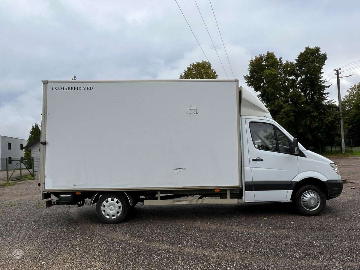 Mercedes-Benz Sprinter 2011 — photo 9