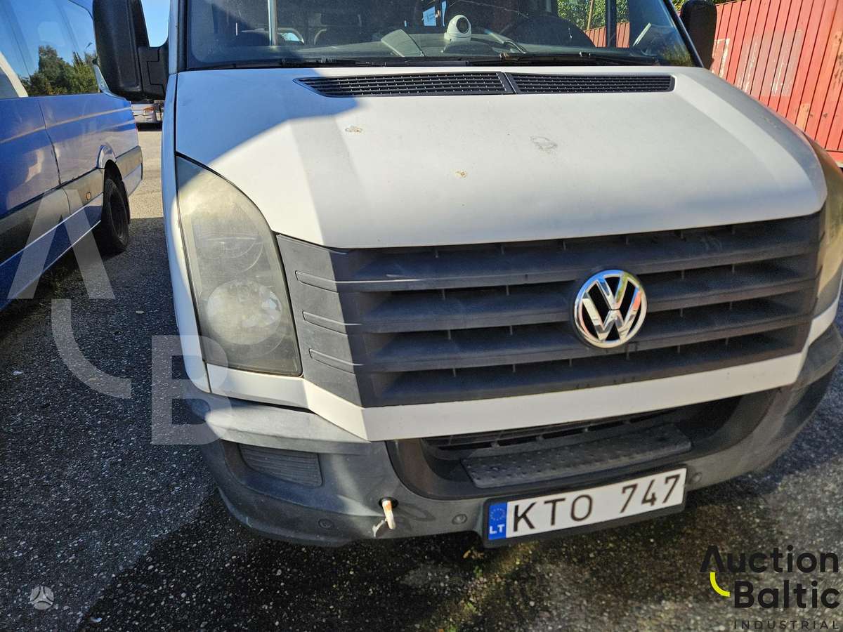 Volkswagen Crafter 2011 — салон