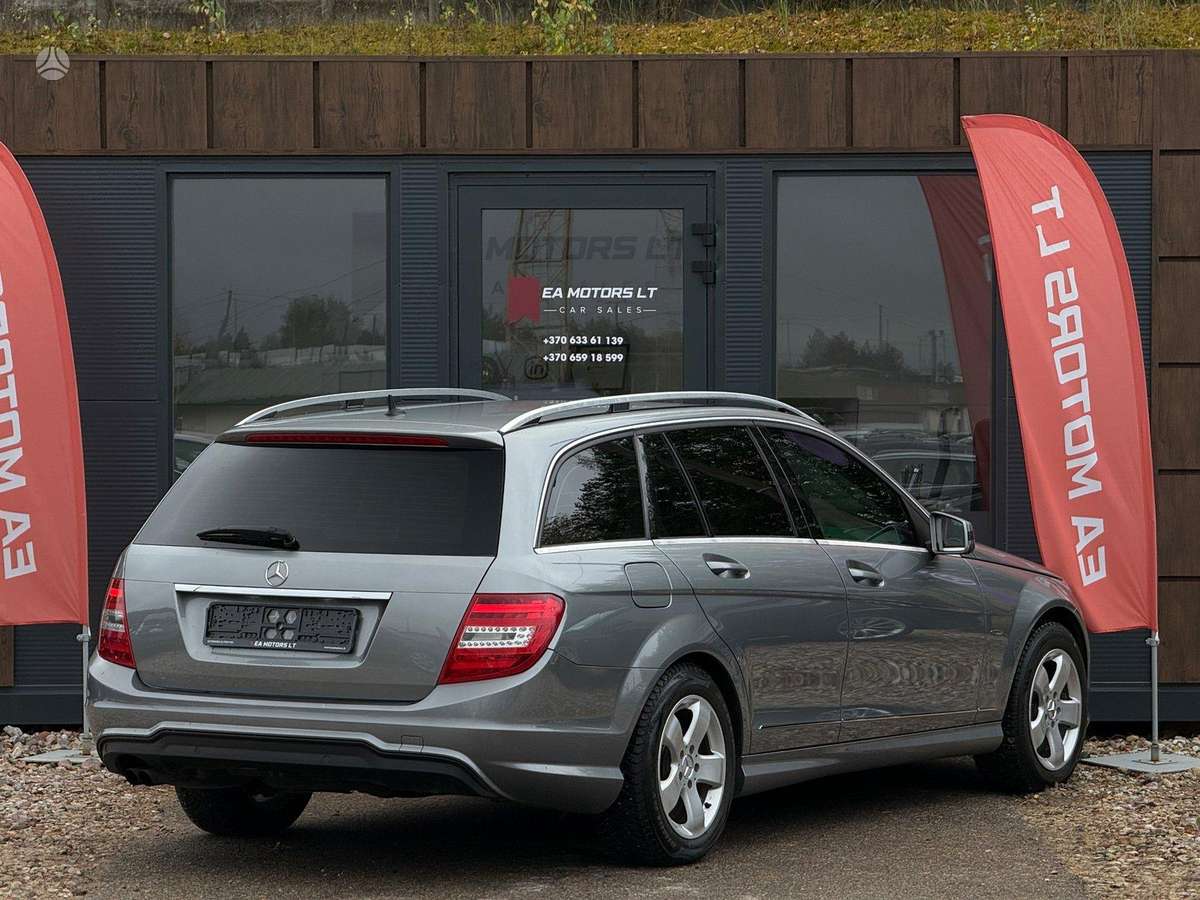 Mercedes-Benz C200 2010 — photo 5