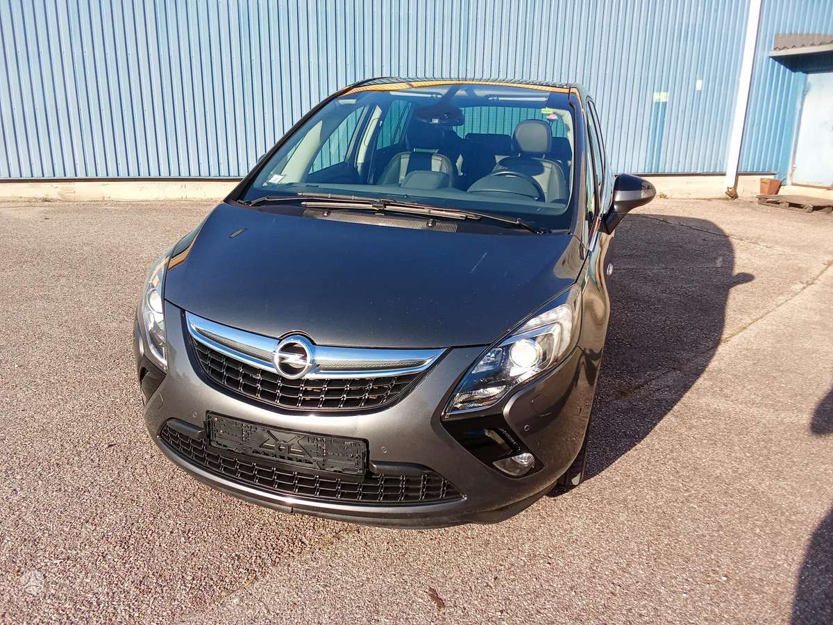Opel Zafira 2013 — photo 5