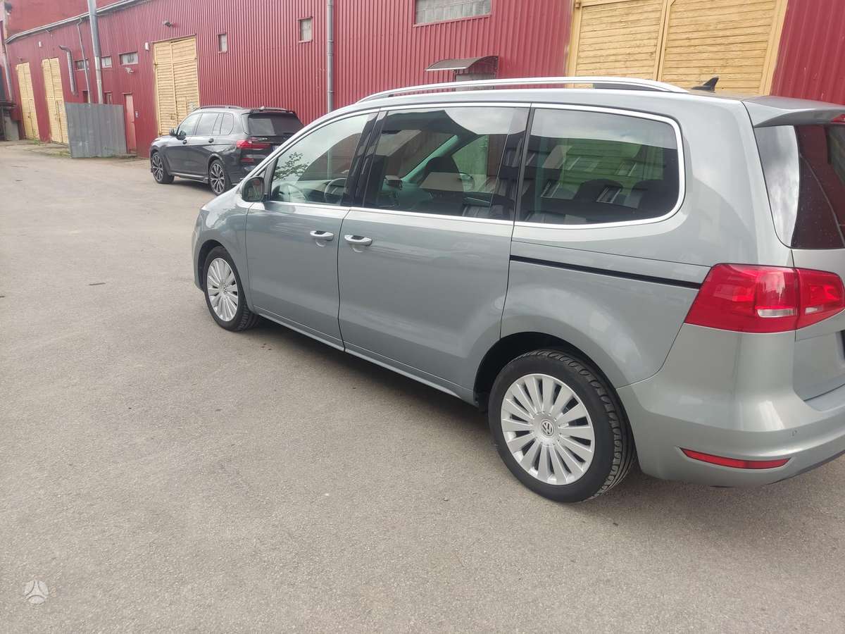 Volkswagen Sharan 2012 — interior