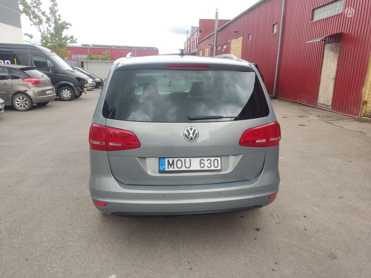 Volkswagen Sharan 2012 — engine 1968 cm³, 140 HP (103kW)