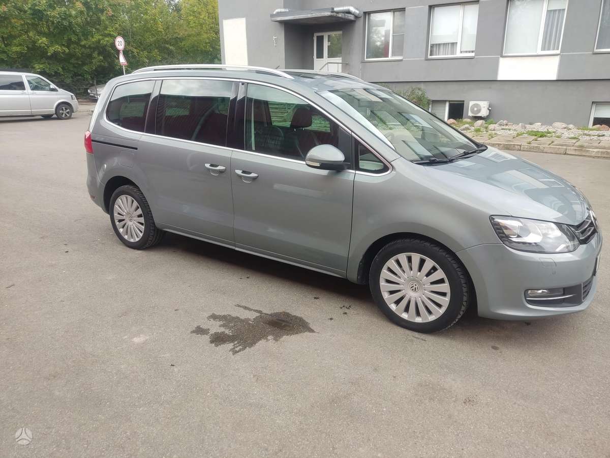 Volkswagen Sharan 2012 — photo 7