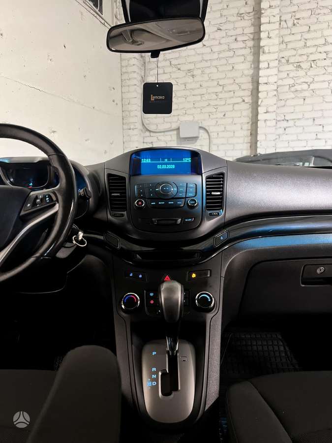 Chevrolet Orlando 2012 — photo 11