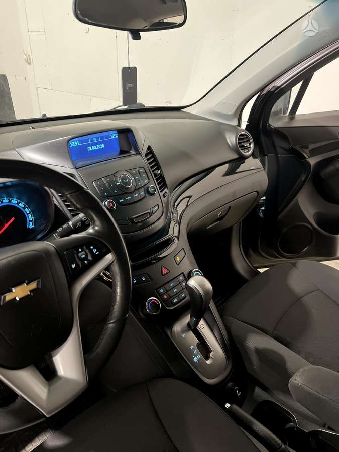 Chevrolet Orlando 2012 — photo 12