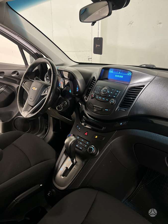 Chevrolet Orlando 2012 — photo 16