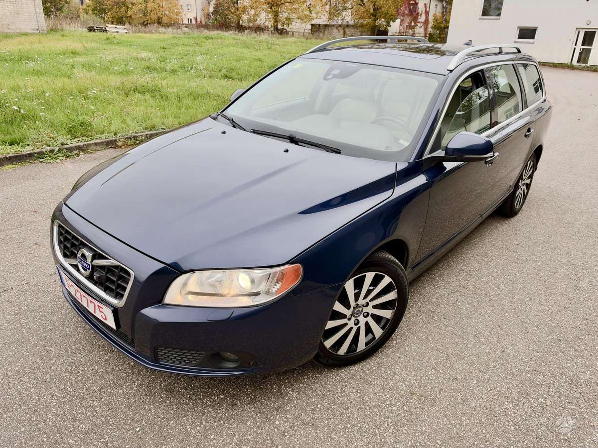 Volvo V70, 2012