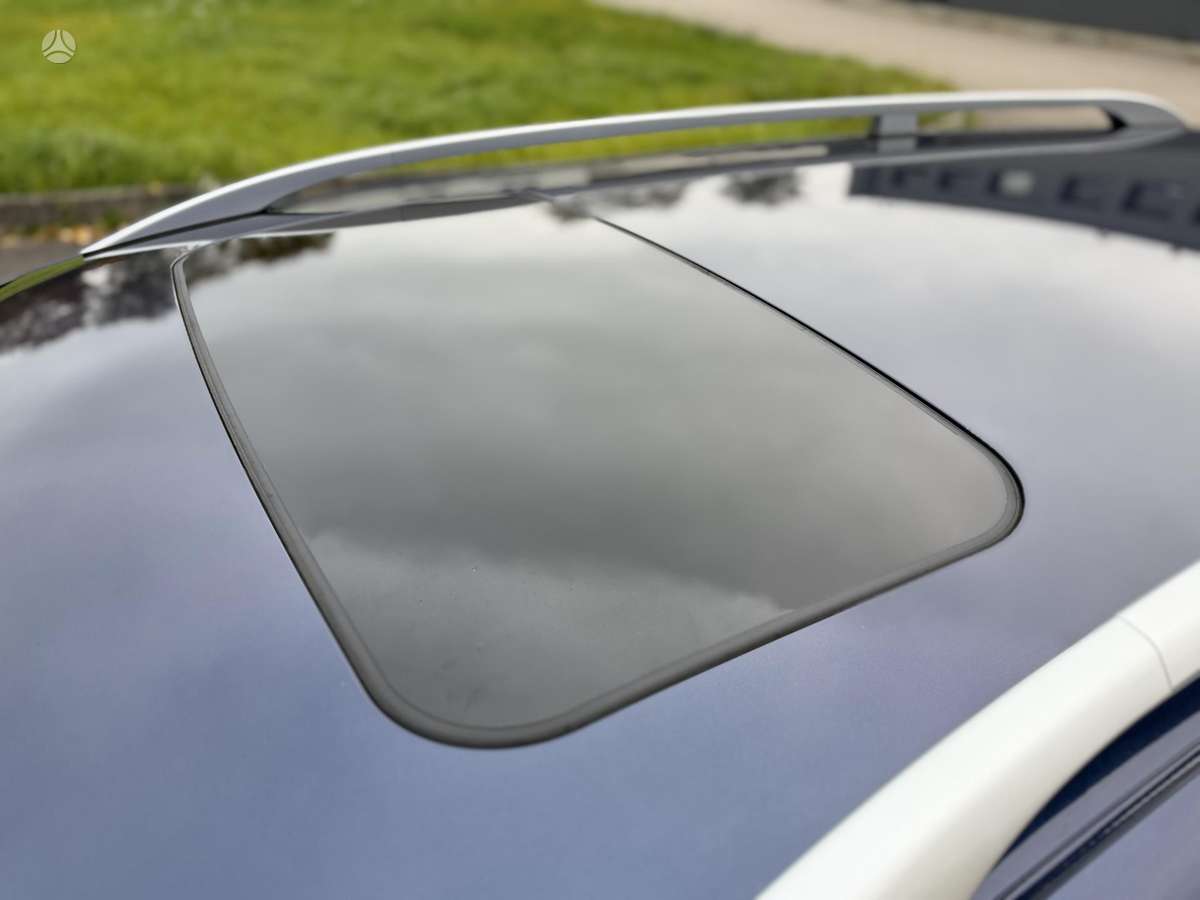 Volvo V70 2012 — photo 9