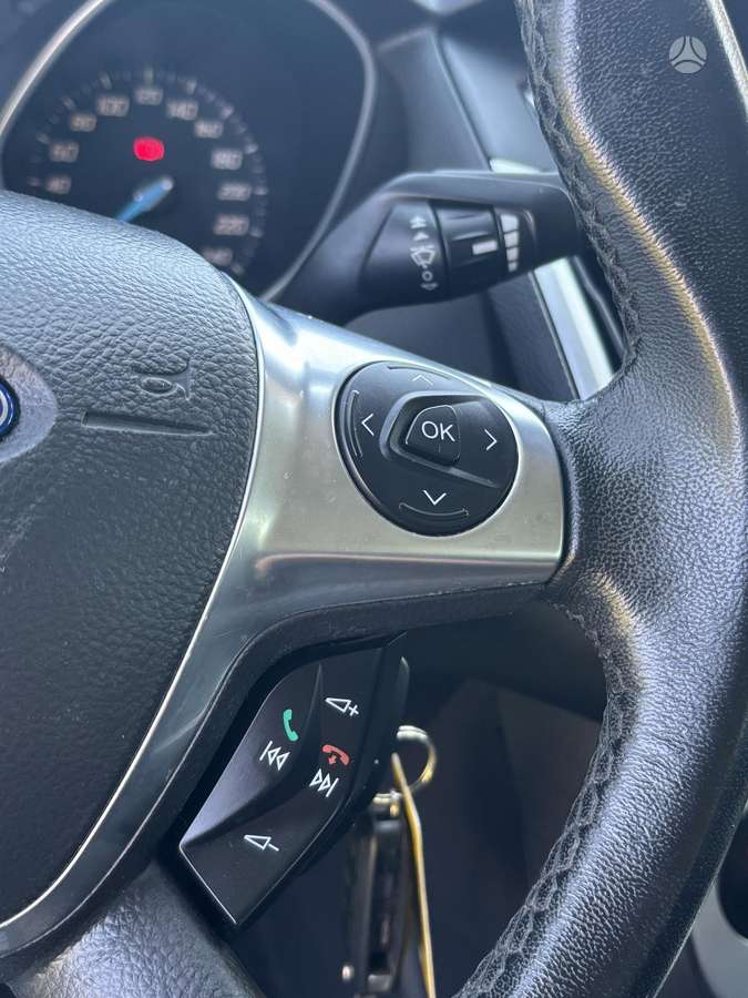 Ford Focus 2012 — photo 20
