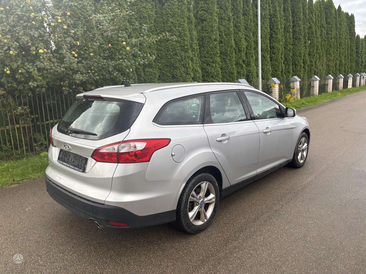 Ford Focus 2012 — photo 5