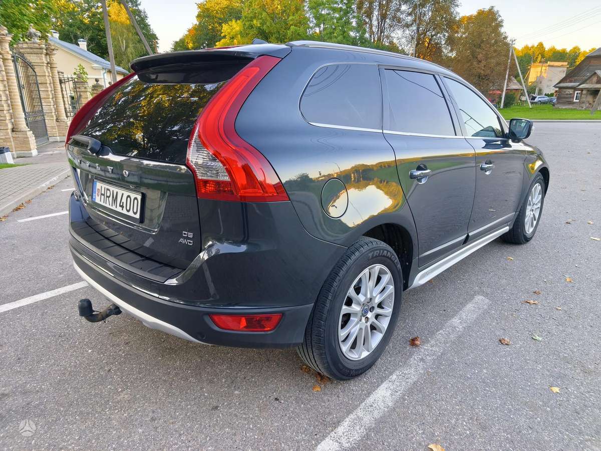 Volvo XC60 2009 — interior