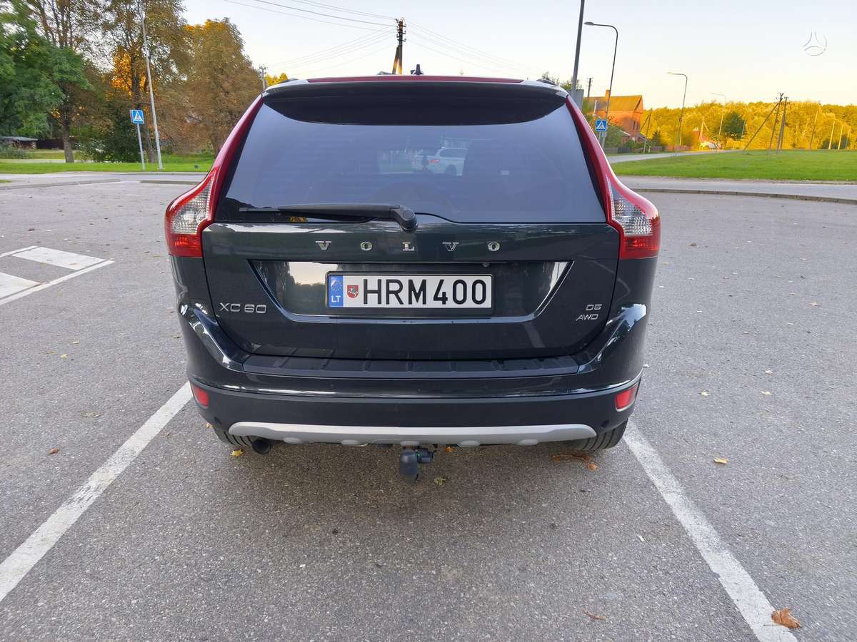 Volvo XC60 2009 — engine 2400 cm³, 185 HP (136kW)