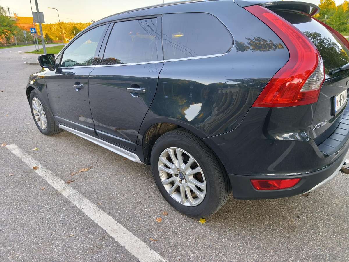 Volvo XC60 2009 — photo 6