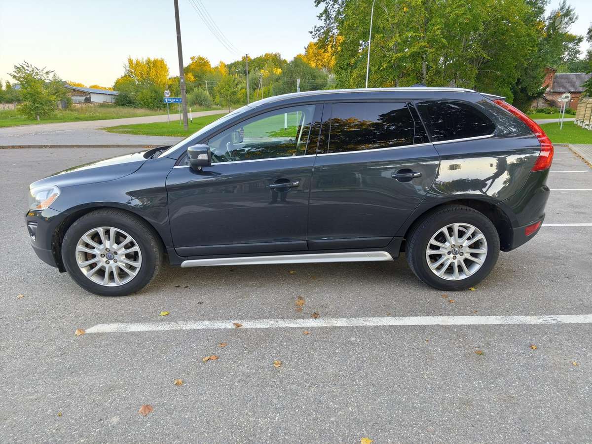 Volvo XC60 2009 — photo 7