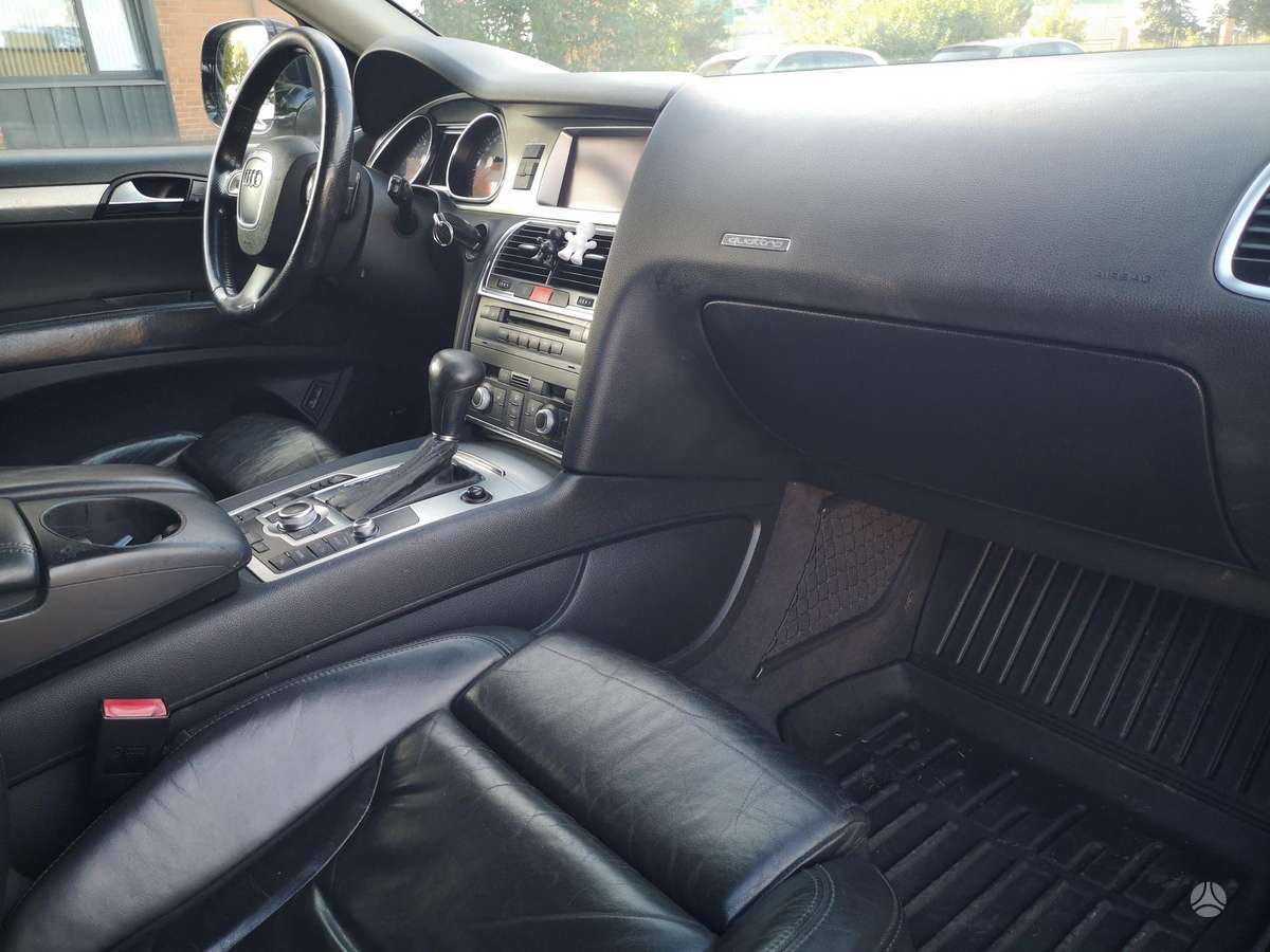 Audi Q7 2007 — photo 13