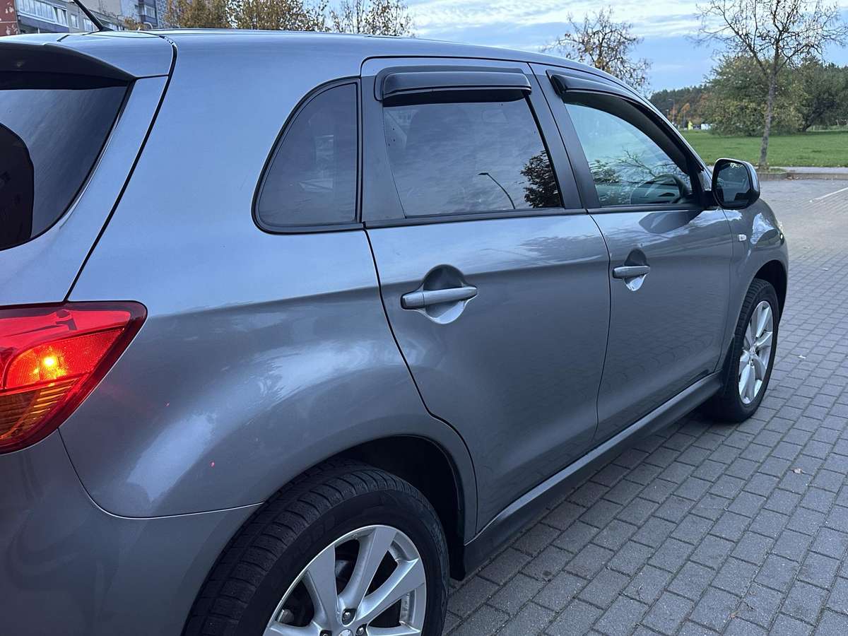 Mitsubishi ASX 2015 — engine 1998 cm³, 150 HP (110kW)