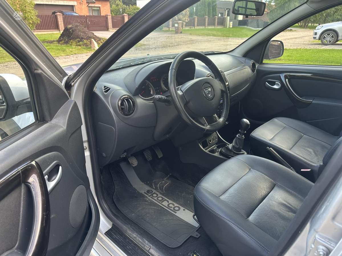 Dacia Duster 2012 — photo 14