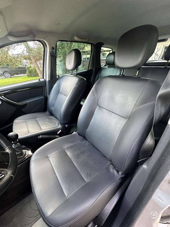 Dacia Duster 2012 — photo 15