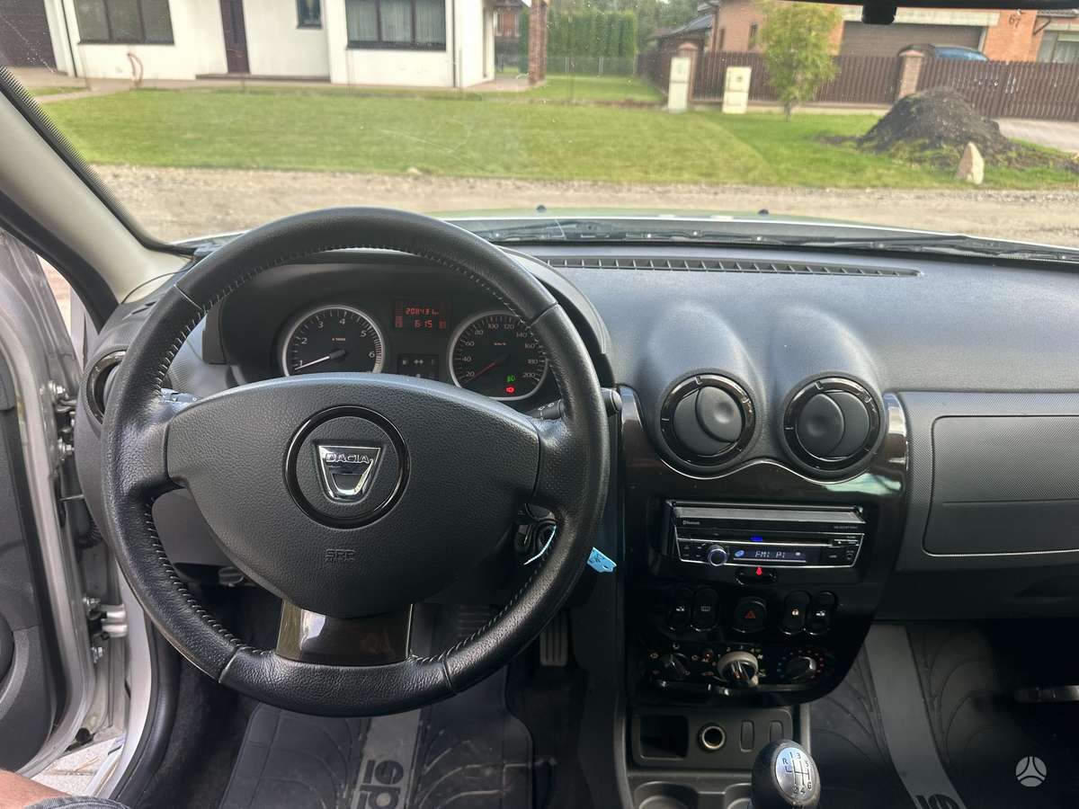 Dacia Duster 2012 — photo 16