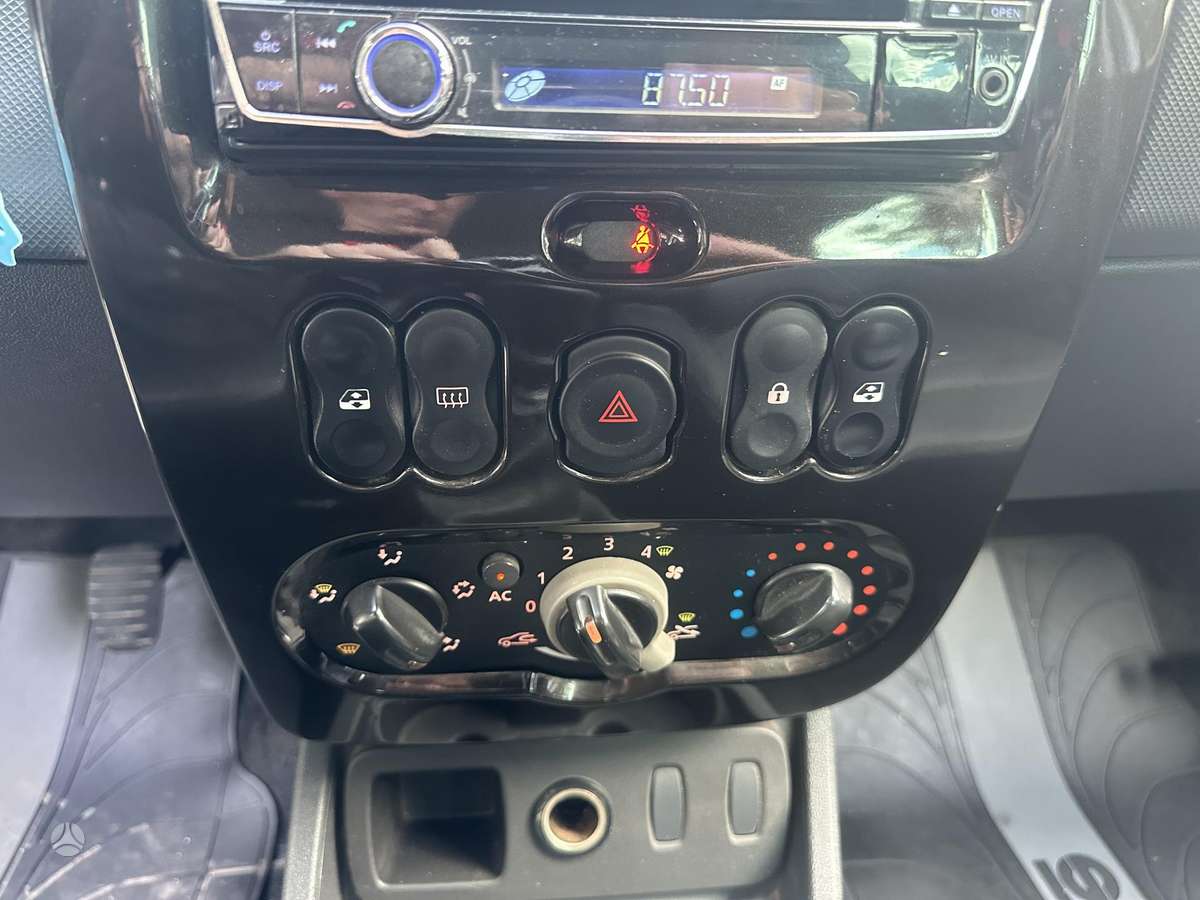 Dacia Duster 2012 — photo 18