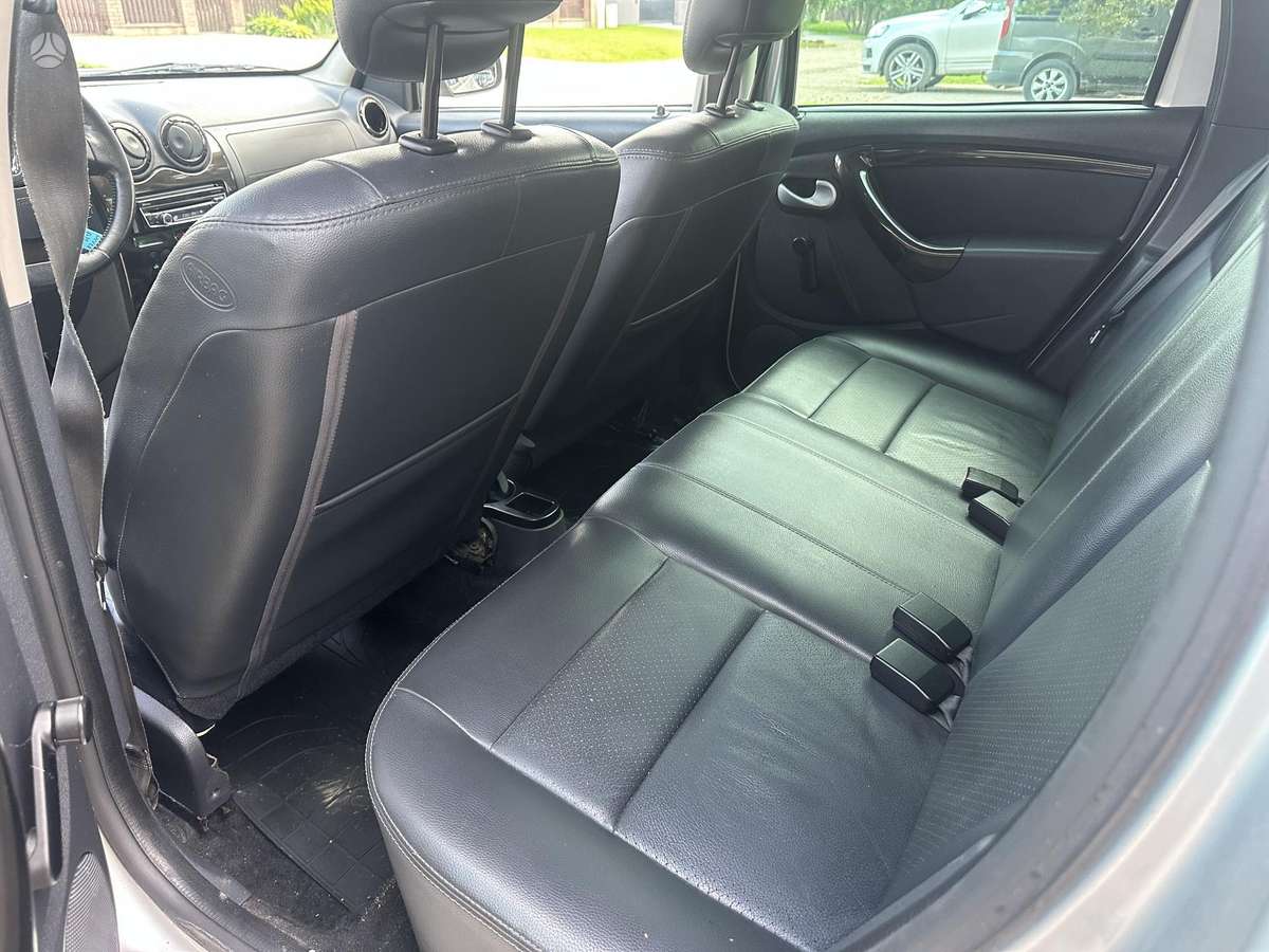 Dacia Duster 2012 — photo 19