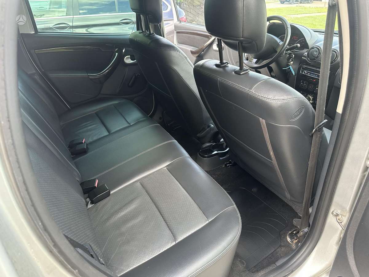 Dacia Duster 2012 — photo 21