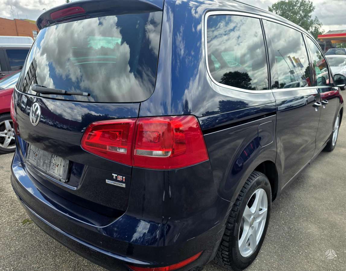 Volkswagen Sharan 2011 — interior