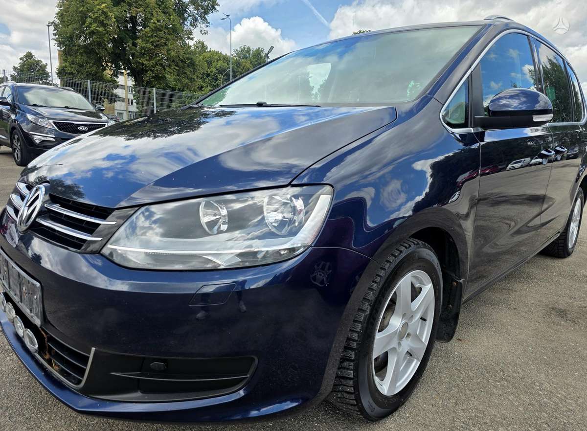 Volkswagen Sharan 2011 — photo 6