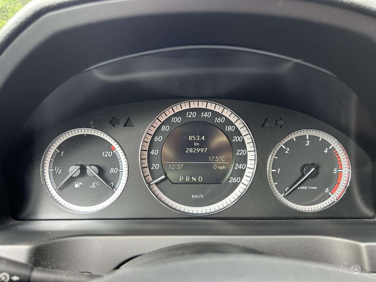 Mercedes-Benz C200 2009 — photo 6