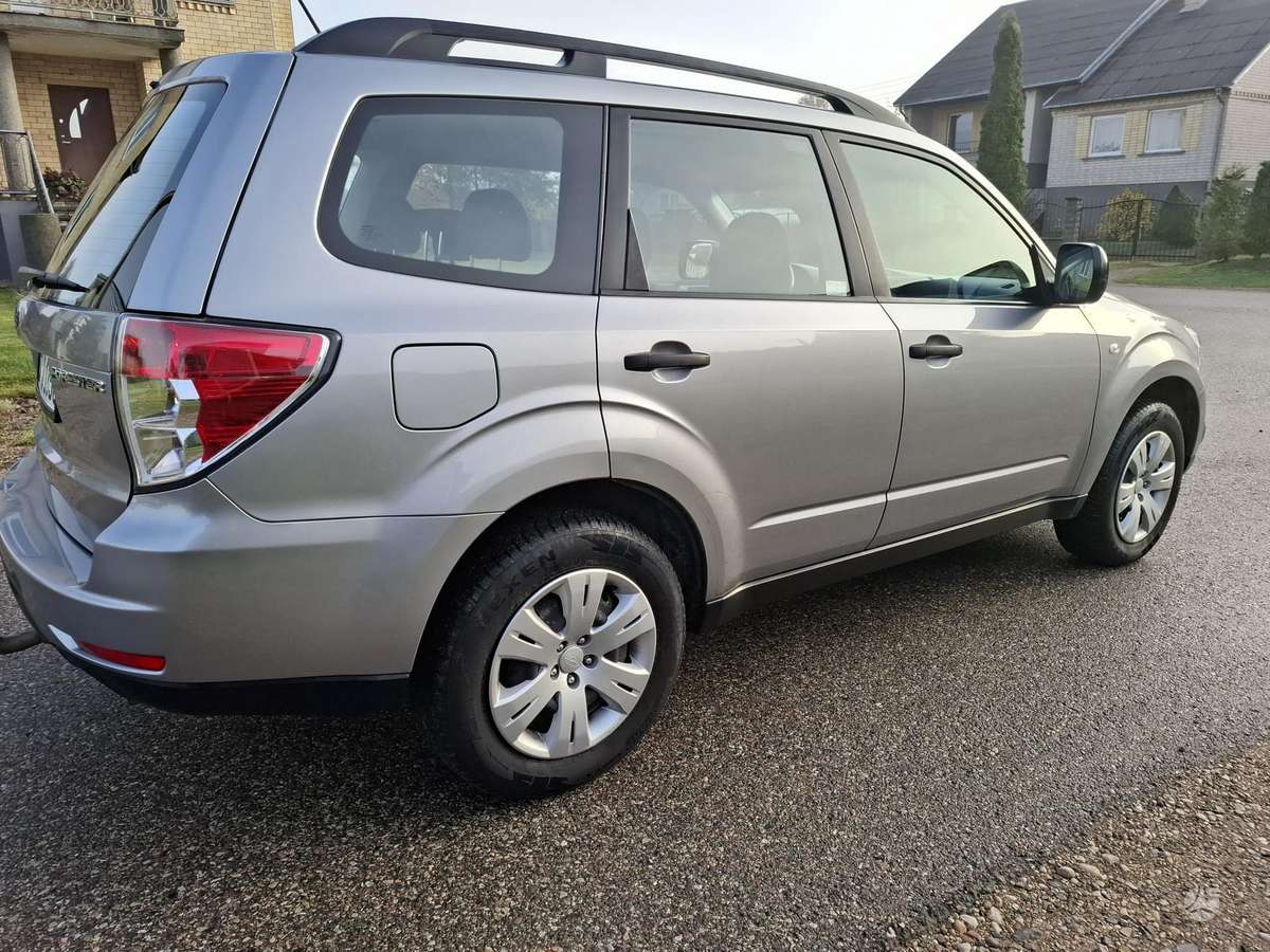 Subaru Forester 2011 — двигун 1995 cm³, 150 HP (110kW)