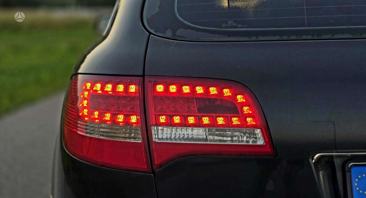 Audi A6 2011 — photo 15