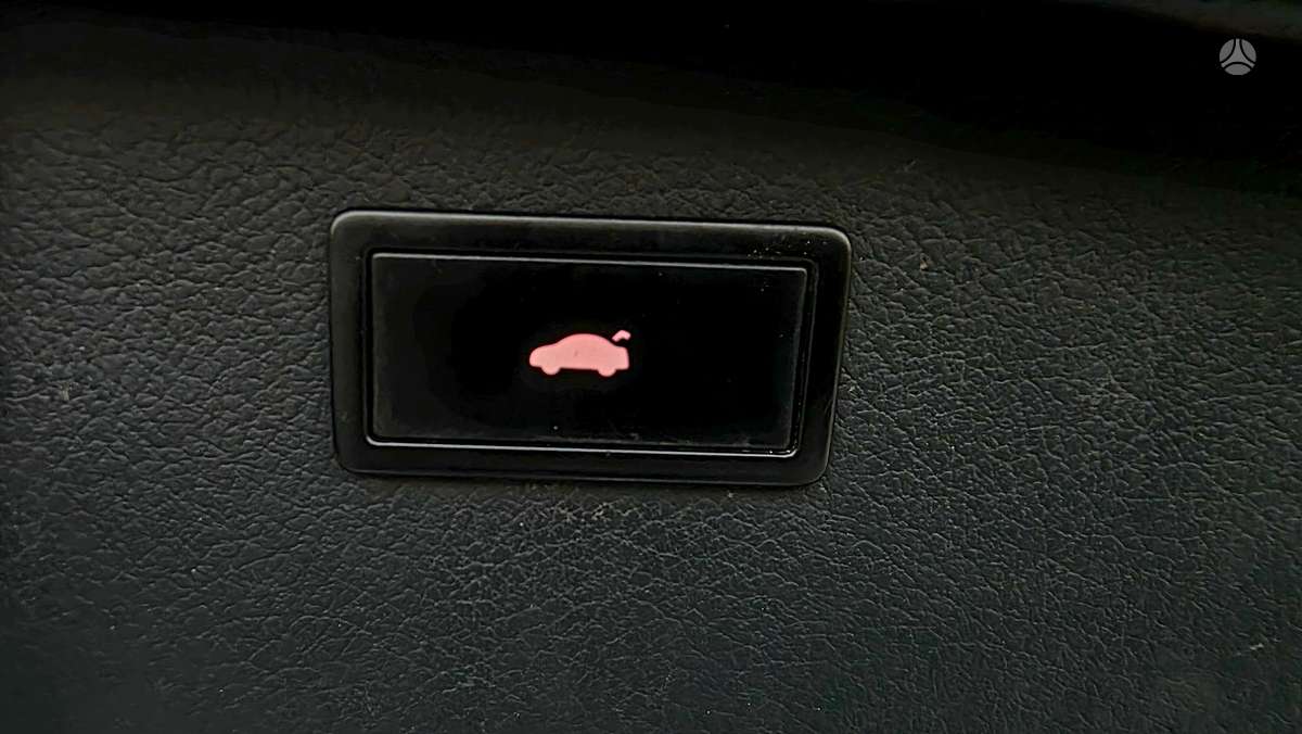 Audi A6 2011 — photo 37