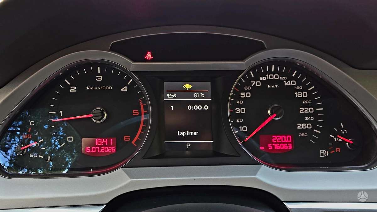 Audi A6 2011 — photo 38