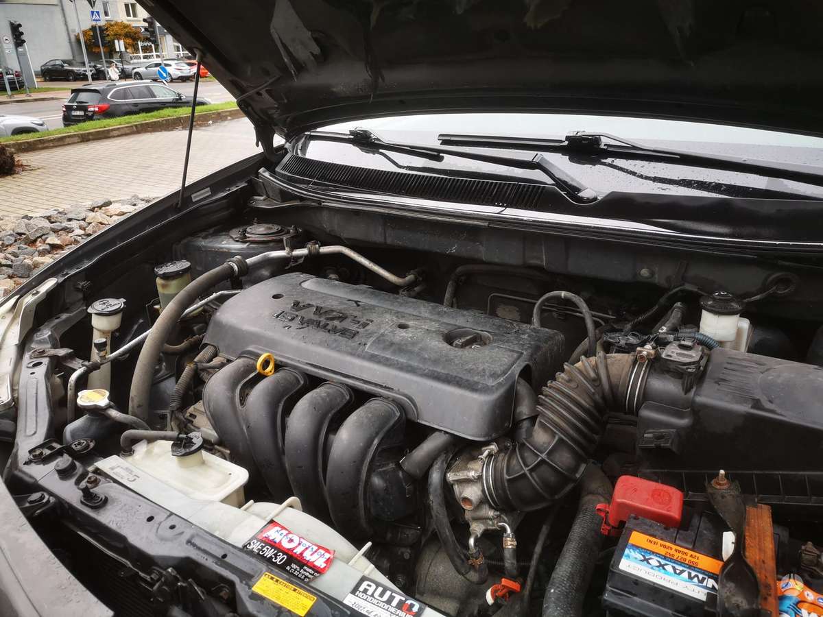 Toyota Corolla 2005 — photo 17