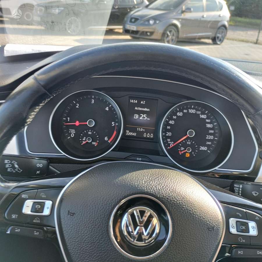 Volkswagen Passat 2015 — фото 15
