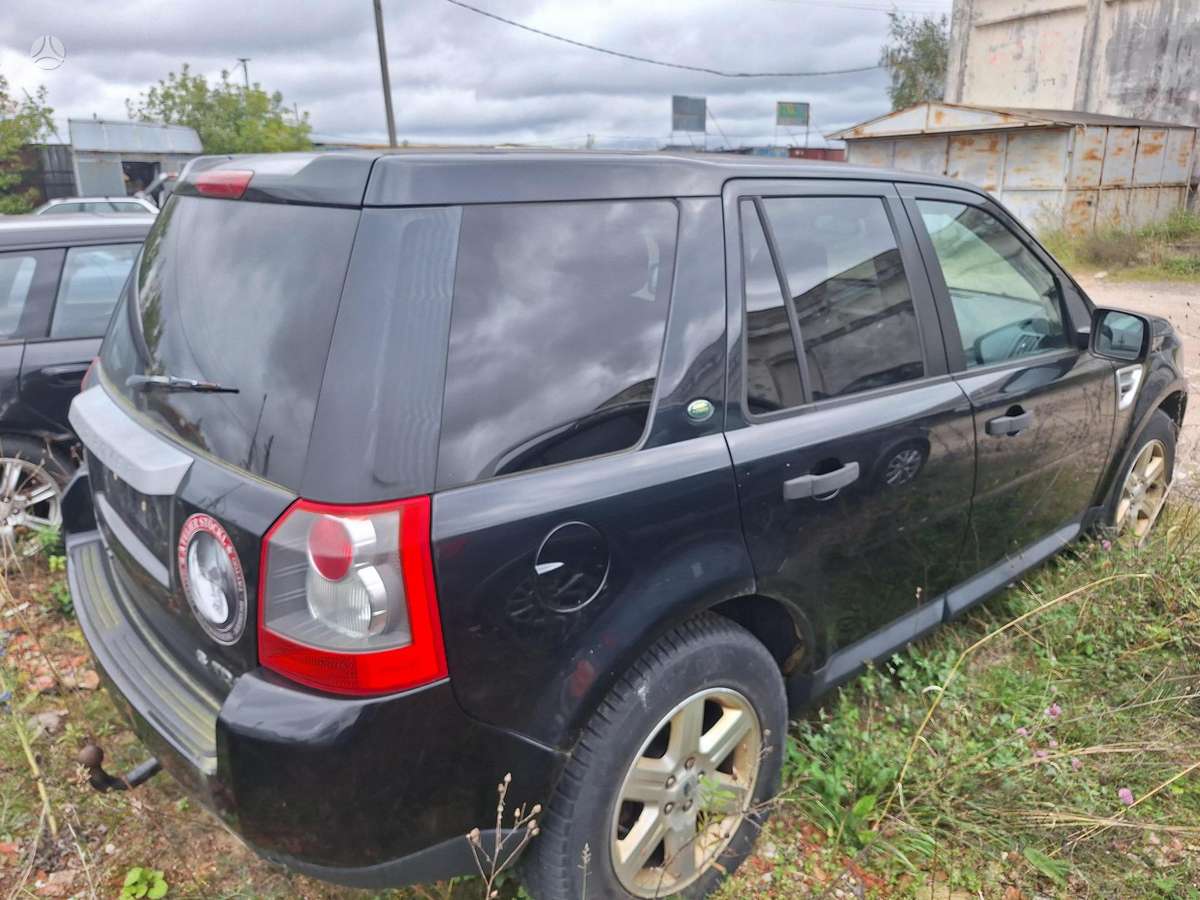 Land Rover 2008 — rear view