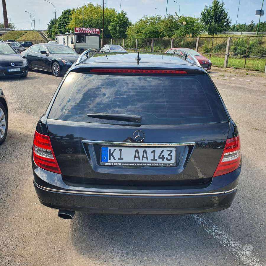 Mercedes-Benz C220 2013 — photo 7