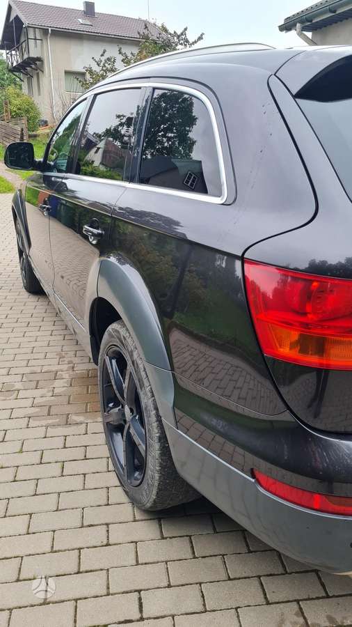 Audi Q7 2007 — салон